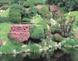 En el famoso y amplio jardín de 12,17 ares creado en el Siglo XVII puede verse el zorro blanco.
