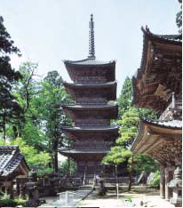 La pagoda de cinco niveles fue construida para conmemorar a todos los peces del mar.